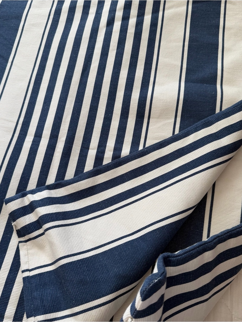 Pottery Barn Blue Off-White Stripe Pillow Cover 24x24 Cotton Coastal NWOT - Picture 5 of 8